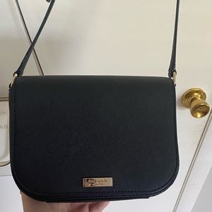 Black Kate spade bag